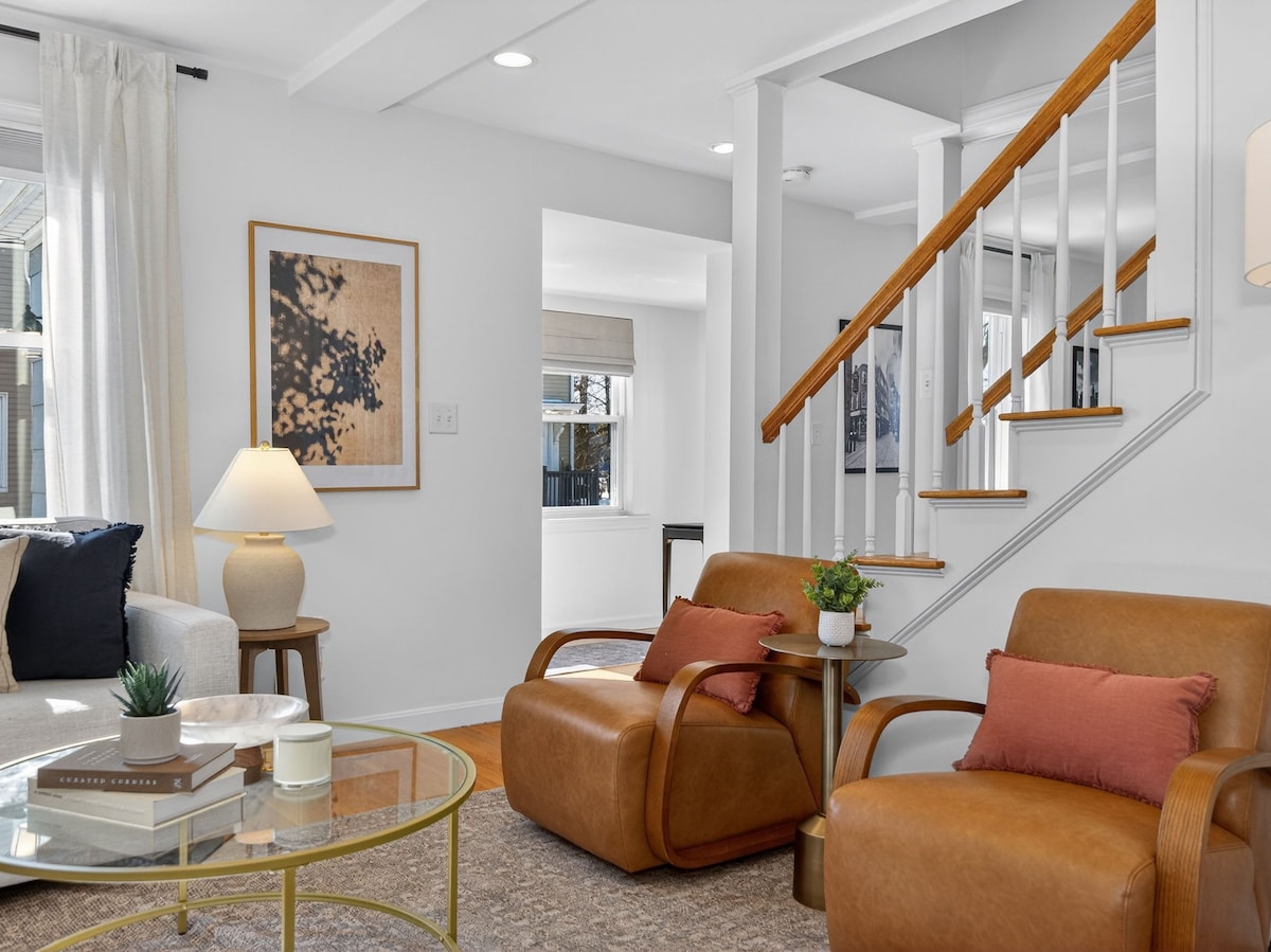 Cambridge 3BR — client's design, full setup by EHP. Photography courtesy of Executive Haven.