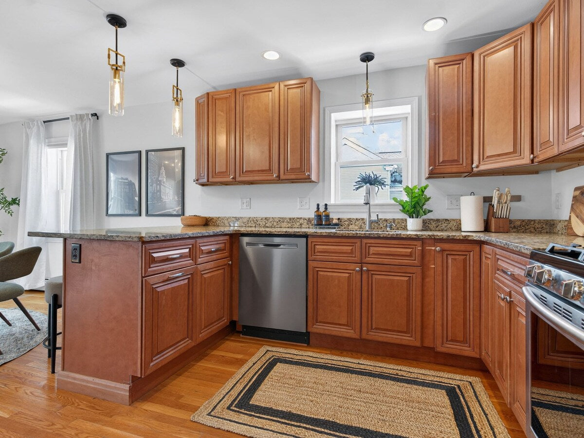 Cambridge 3BR — client's design, full setup by EHP. Photography courtesy of Executive Haven.