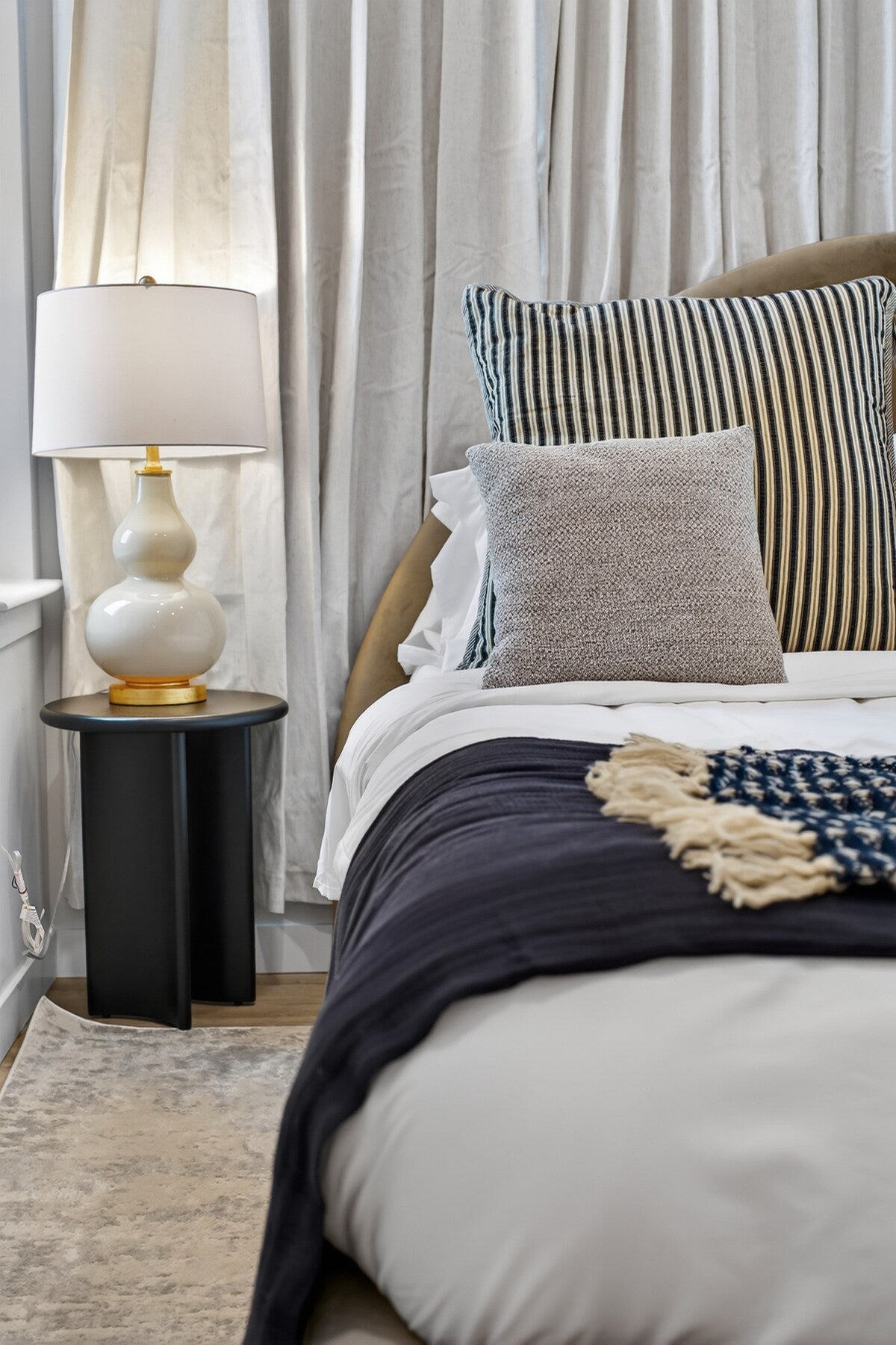 Somerville Modern Condo — design by Heather, setup by EHP. Photography courtesy of Executive Haven.