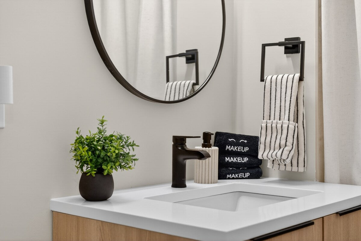 Somerville Stylish 2BR — design by Heather, setup by EHP. Photography courtesy of Executive Haven.