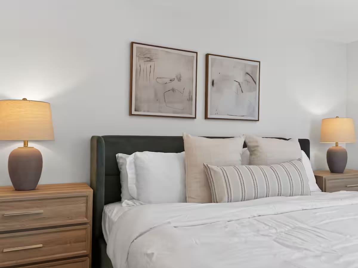 Cambridge 3BR — bedroom
