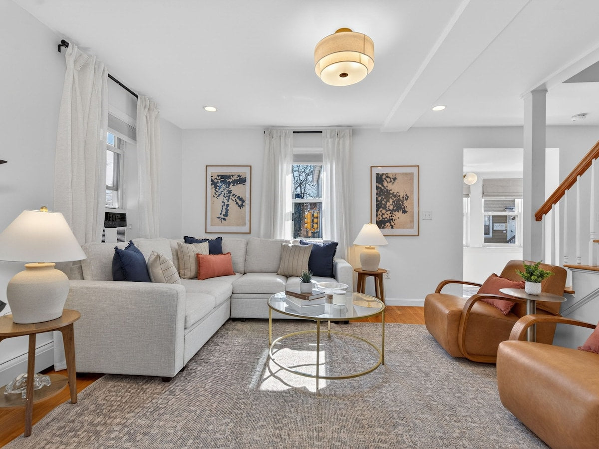 Cambridge 3BR — living room