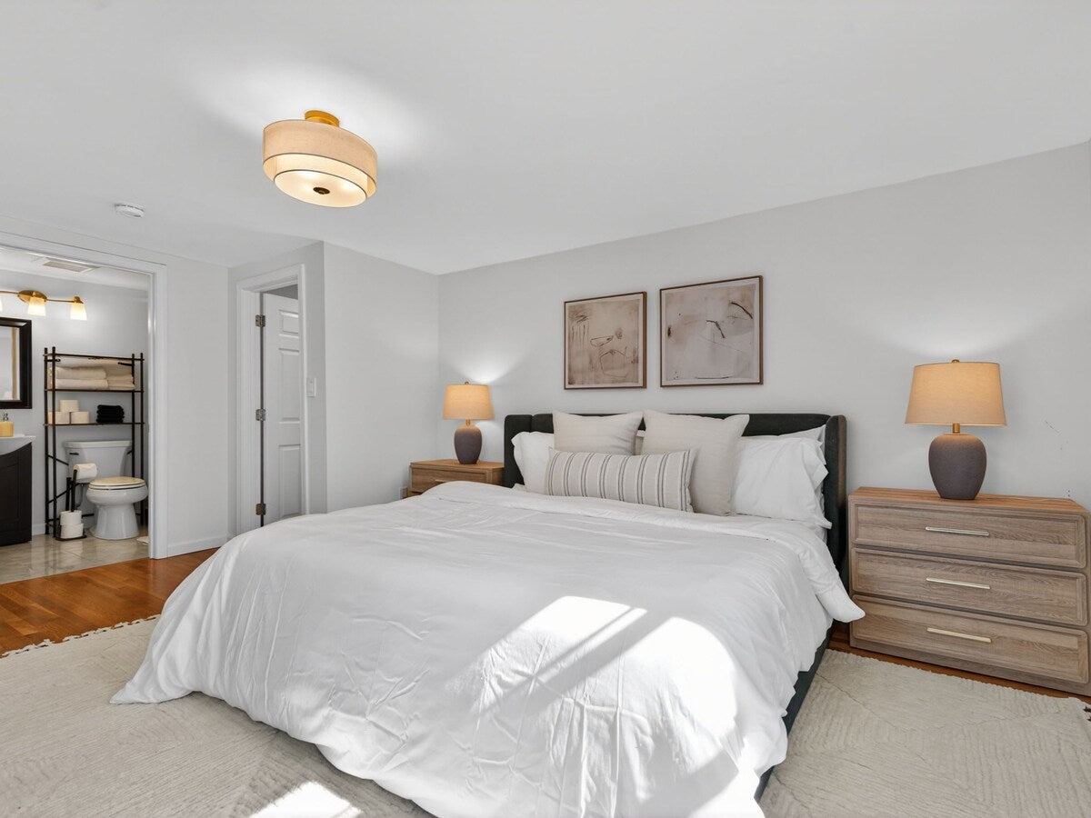Cambridge 3BR — bedroom