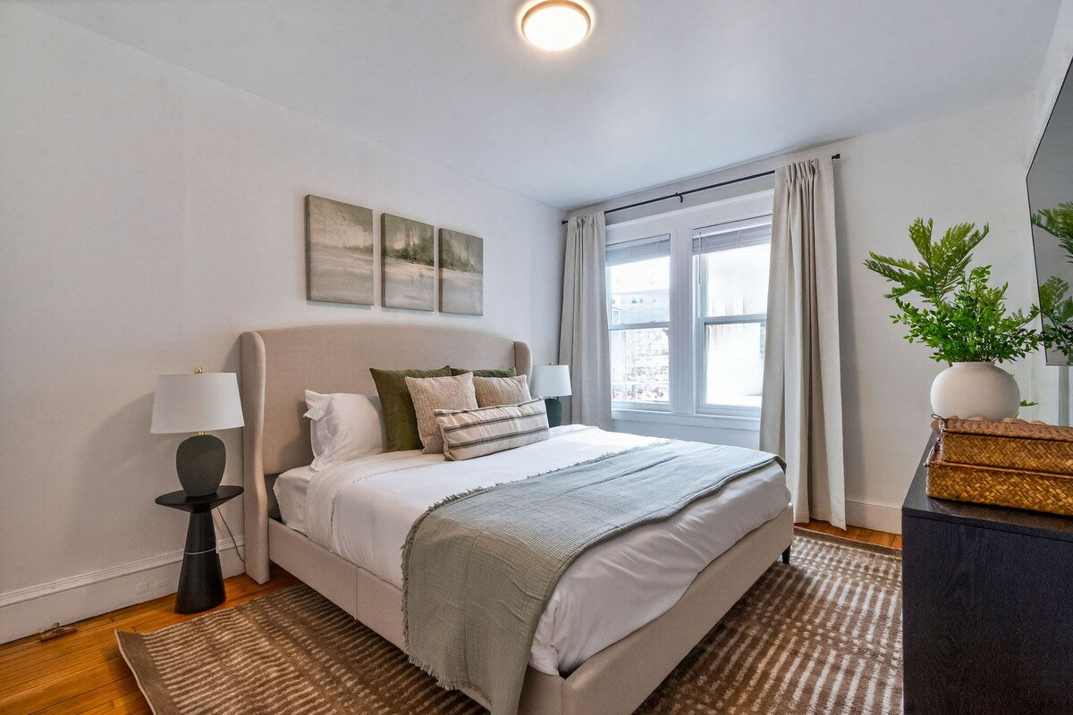 Cambridge Contemporary — bedroom