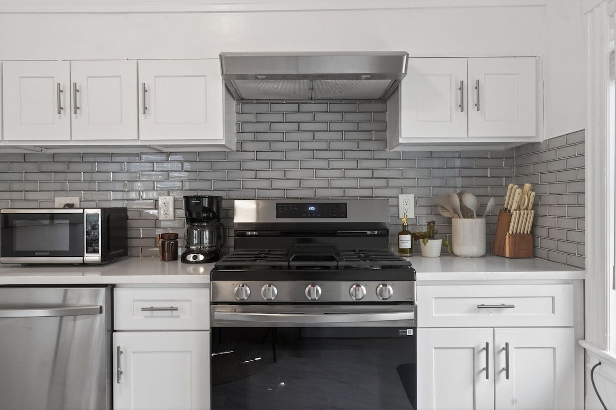 Quiet Elegance Nest — kitchen