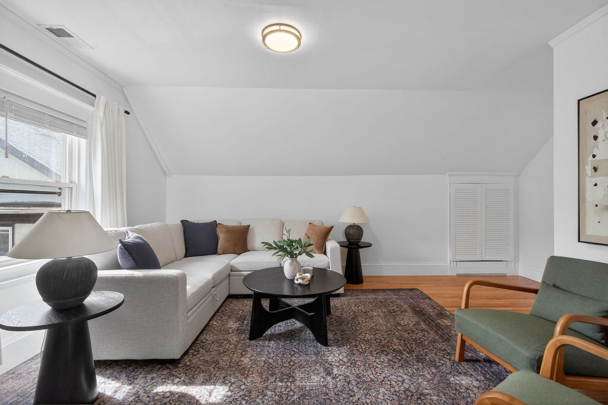 Quiet Elegance Nest — living room by Elite Host Partners